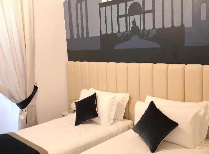 Frattina Ff Italian Gasthuis 4*