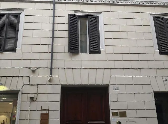 Frattina Ff Italian Gasthuis 4*